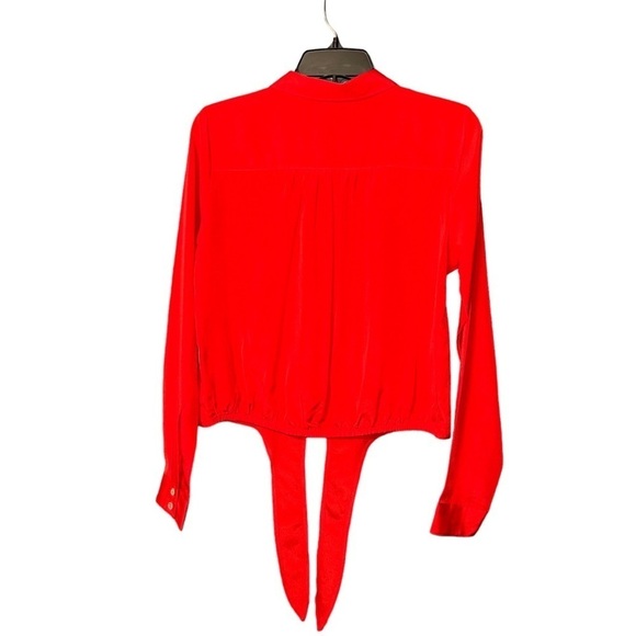 Romeo and Juliet Couture (NWT) Long Sleeve, Front Tie Top Size Medium - Picture 4 of 11